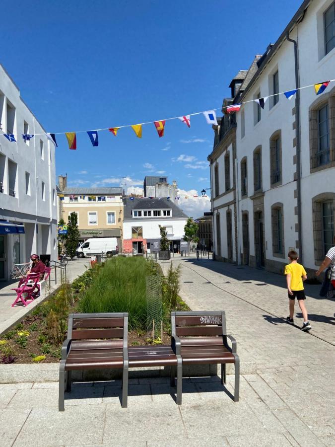 Votre Mini Maison En Plein Coeur Du Centre Ville -Terrasse - Et Parking Prive Sur Place Clos - Draps Et Menage Inclus Concarneau Exterior photo