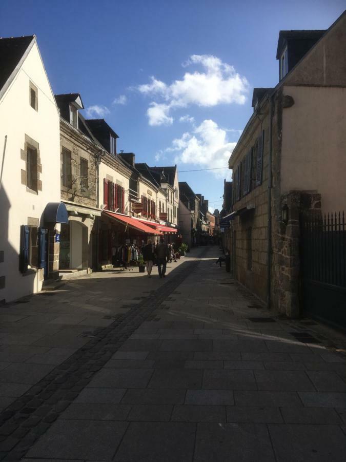 Votre Mini Maison En Plein Coeur Du Centre Ville -Terrasse - Et Parking Prive Sur Place Clos - Draps Et Menage Inclus Concarneau Exterior photo